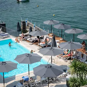 hotel-rivalago.it-lombardy.com/